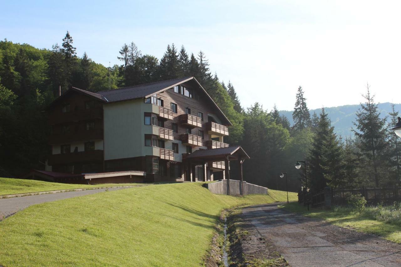 Monte Cervo Bio Hotel & Spa Covasna Exterior photo