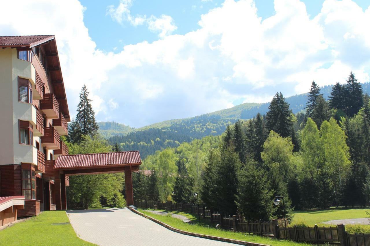 Monte Cervo Bio Hotel & Spa Covasna Exterior photo